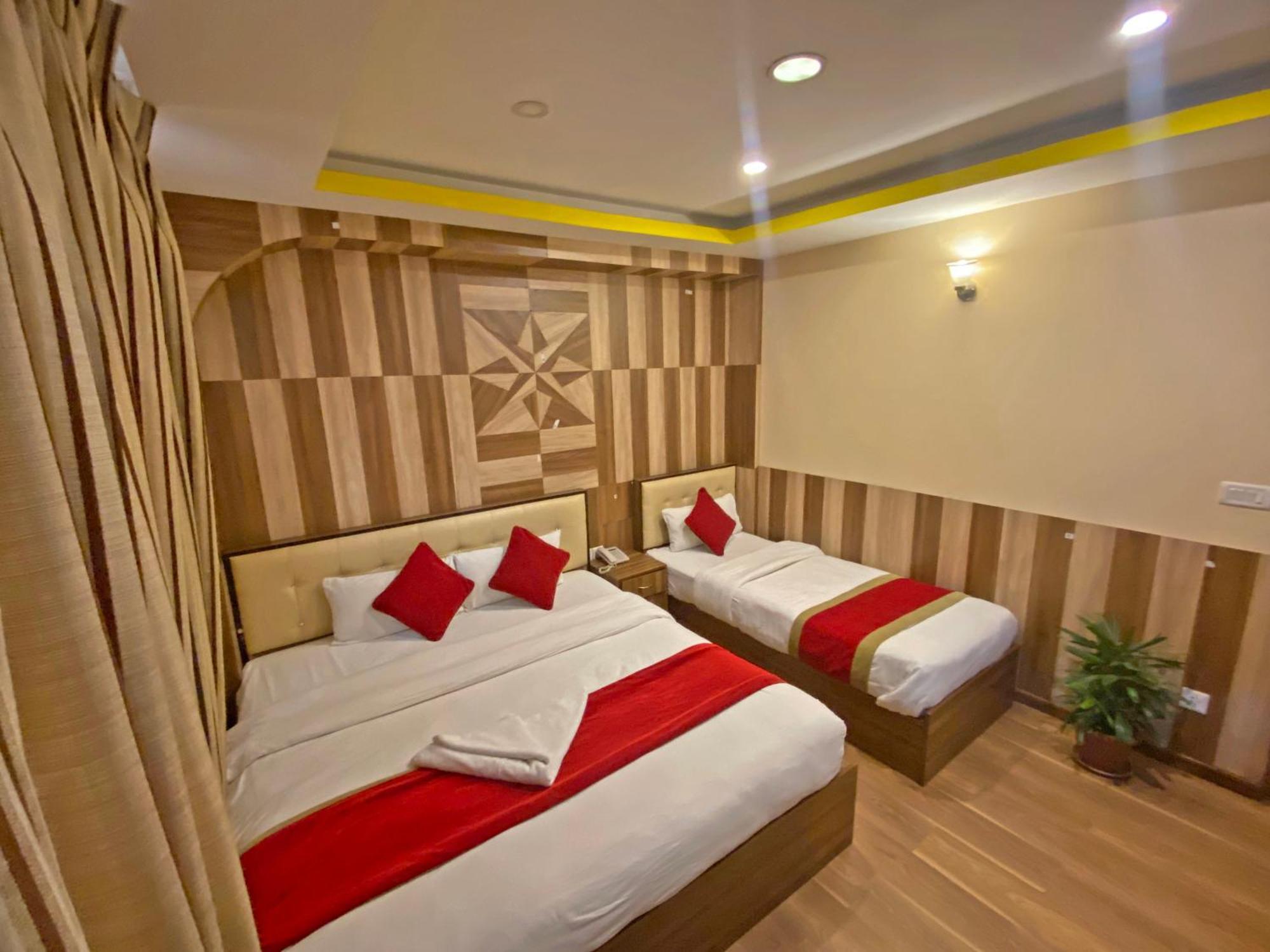 Hotel Airport Holiday กาฐมาณฑุ ภายนอก รูปภาพ